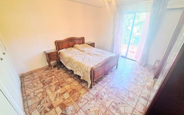 Maison à vendre    6 pièces • 150 m2 Six-Fours-les-Plages