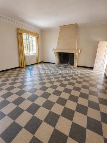 Maison de village
                                                                                                                                                                                                                                                                                                                        4 pièce(s)                                                                                                                                                                                                          3 chambre(s)                                                                                                                                                                                                          107  m²