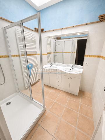 Maison de village
                                                                                                                                                                                                                                                                                                                        4 pièce(s)                                                                                                                                                                                                          3 chambre(s)                                                                                                                                                                                                          107  m²