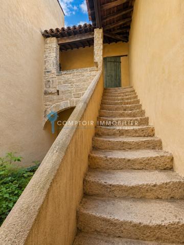 Maison de village
                                                                                                                                                                                                                                                                                                                        4 pièce(s)                                                                                                                                                                                                          3 chambre(s)                                                                                                                                                                                                          107  m²