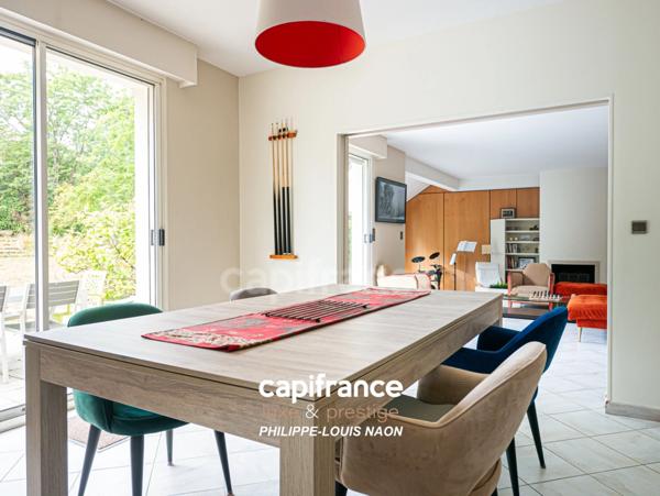 AUX PORTES DU MANS - SPLENDIDE VILLA DE 230m2 AVEC PISCINE