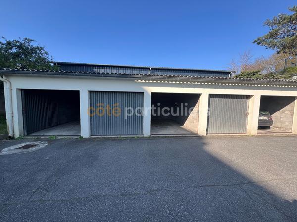 Vente
                Appartement63 m² - 3 Pièces -
                    TARBES (65000)