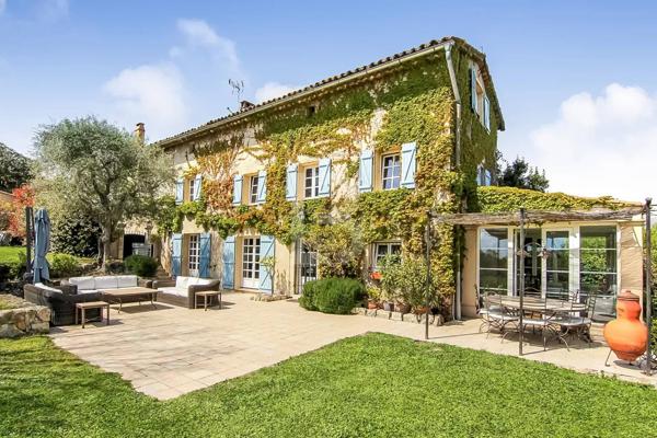 Co- exclusivité - Magnifique Bastide avec piscine à vendre à Mouans Sartoux