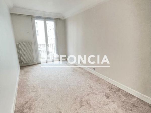 Location Appartement 5 pièces 131.02 m² - 132 AVENUE EMILE ZOLA Paris 75015