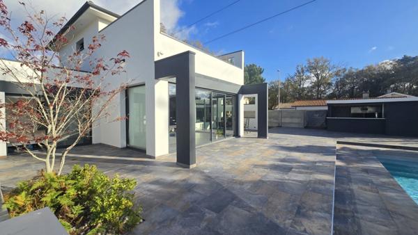 Quartier France - Pessac - maison contemporaine de 135 m² - élégance et confort