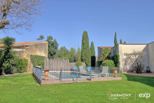 Demeure bourgeoise de caractère – 400 m² – jardin avec piscine chauffée