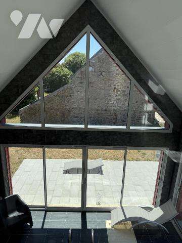 A VENDRE-LONGERE EN PIERRES THEIX NOYALO-1900 m2 de terrain