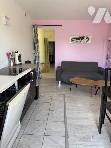 A VENDRE-LONGERE EN PIERRES THEIX NOYALO-1900 m2 de terrain