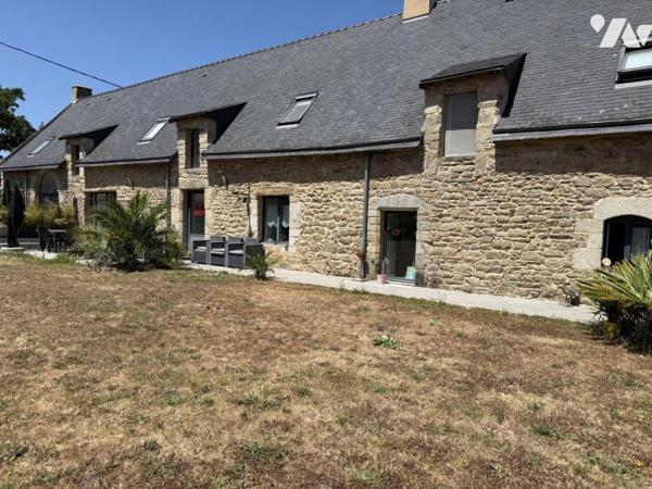 A VENDRE-LONGERE EN PIERRES THEIX NOYALO-1900 m2 de terrain