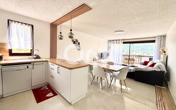 Appartement à vendre    3 pièces • 66,69 m2 Gréolières