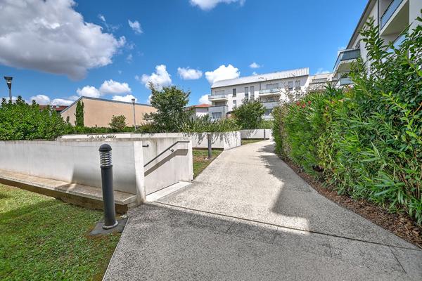 A vendre - Appartement 3 pièces avec terrasse / Blagnac - Parc du Grand Noble (31700)