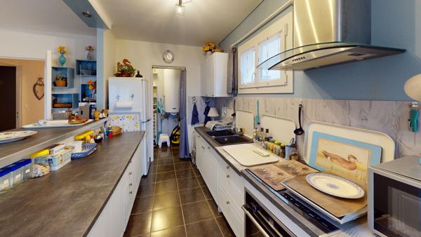 Appartement T3 avec ascenseur, balcons et garage dans résidence sécurisée