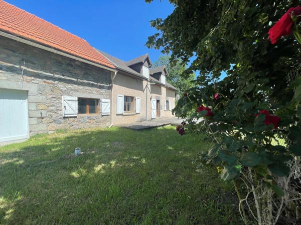 MAISON DE CAMPAGNE AU CALME Saint-Étienne-de-Chomeil (15400)