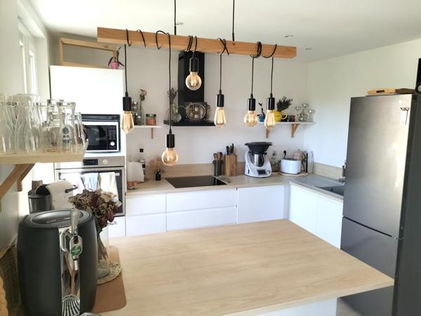 Le Thor (84250) Maison de village entièrement rénovée avec jardin