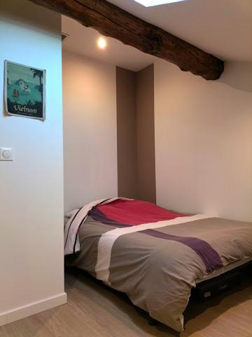 Le Thor (84250) Maison de village entièrement rénovée avec jardin