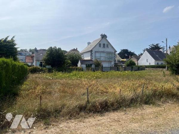 ERQUY - TERRAIN À BÂTIR SITUÉ À 120 MÈTRES DE LA PLAGE -
Parcelle constructible de 328 m² (zon...