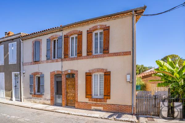 MAISON DE VILLE AVEC JARDIN