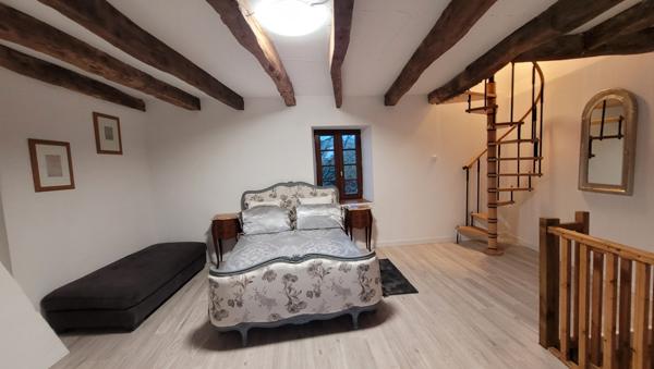 Ensemble de deux maisons de charme dans un bourg authentique