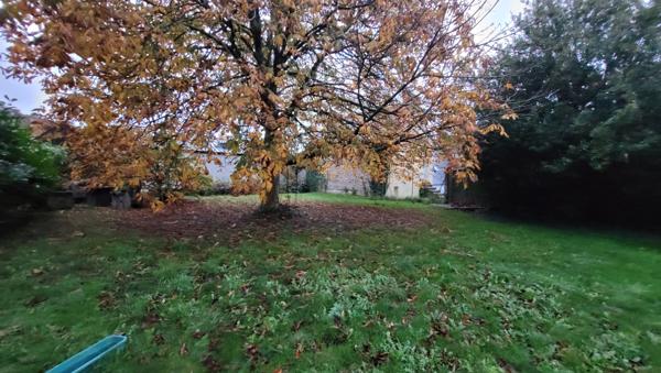 Ensemble de deux maisons de charme dans un bourg authentique