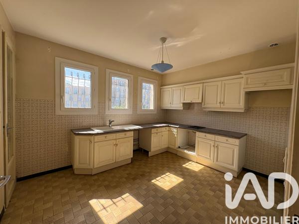 Maison à vendre 6 pièces 177 m² Pierrelatte