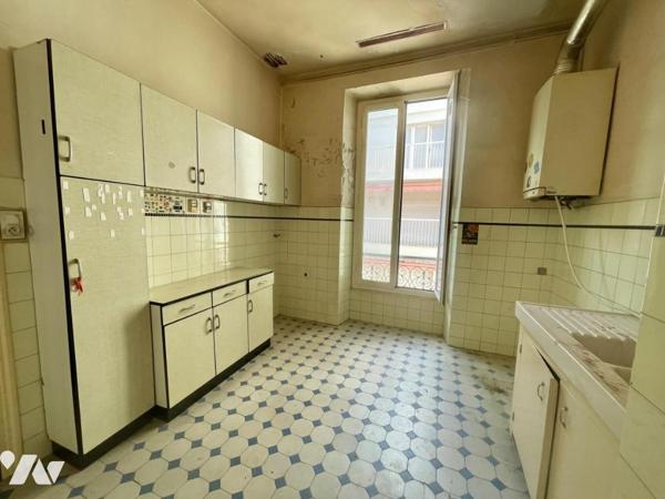 Menton Centre-ville vaste 3 pièces de 76 m² possibilité 4 pièces 