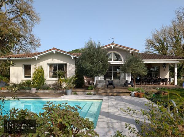 Nérac (47600) Villa de plain-pied avec piscine, dépendance sur un terrain de 8500m² à Nérac