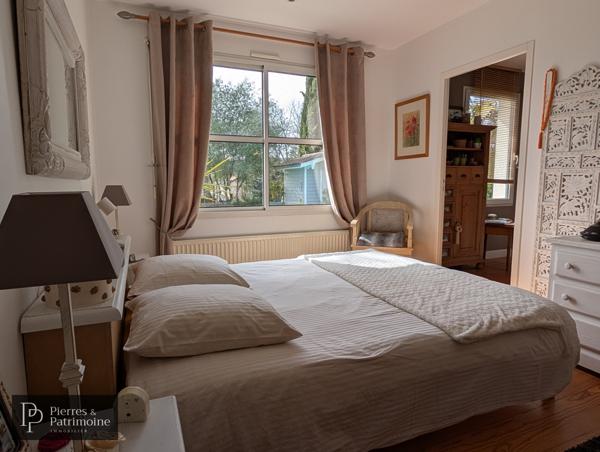 Nérac (47600) Villa de plain-pied avec piscine, dépendance sur un terrain de 8500m² à Nérac