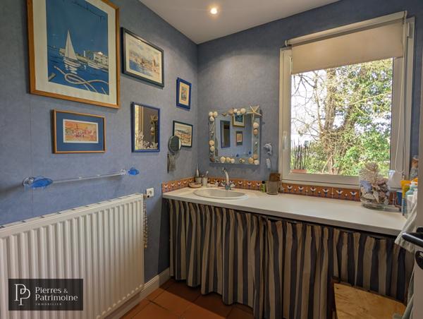 Nérac (47600) Villa de plain-pied avec piscine, dépendance sur un terrain de 8500m² à Nérac