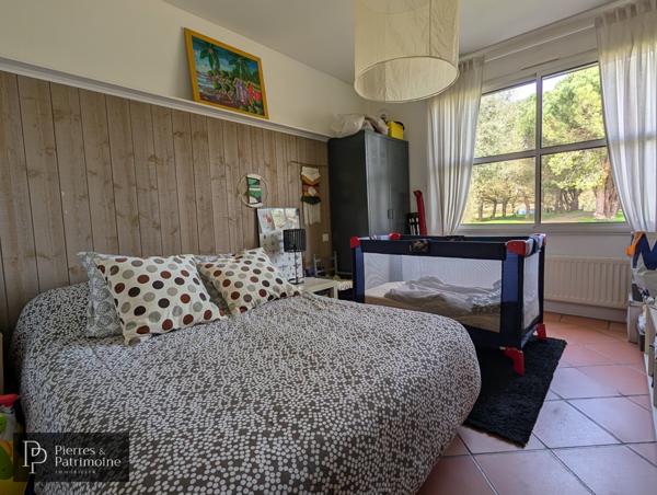 Nérac (47600) Villa de plain-pied avec piscine, dépendance sur un terrain de 8500m² à Nérac