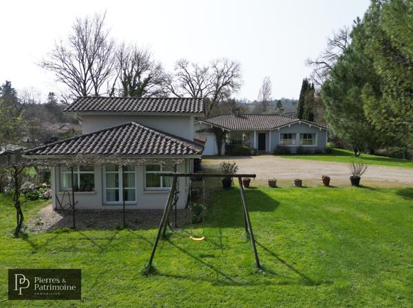 Nérac (47600) Villa de plain-pied avec piscine, dépendance sur un terrain de 8500m² à Nérac