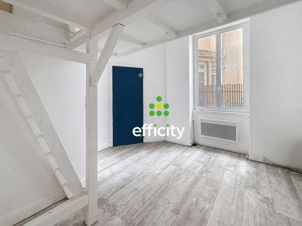 Appartement
         1 pièce
        - 14 m² 90 000 € *