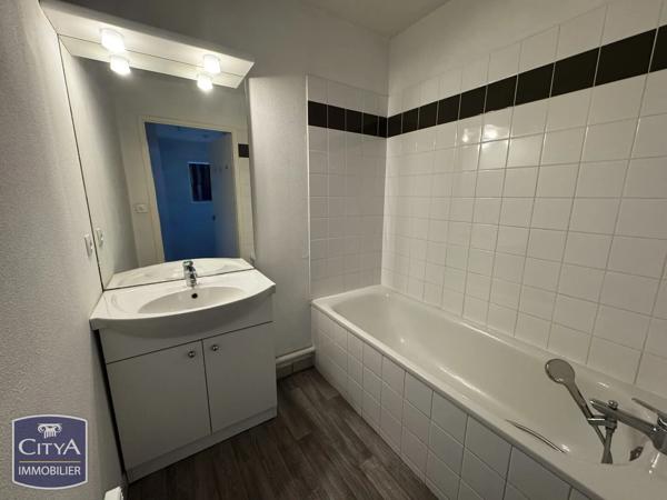 Appartement à vendre 2 pièces 47.24m² Saint-Aubin-lès-Elbeuf (76410)