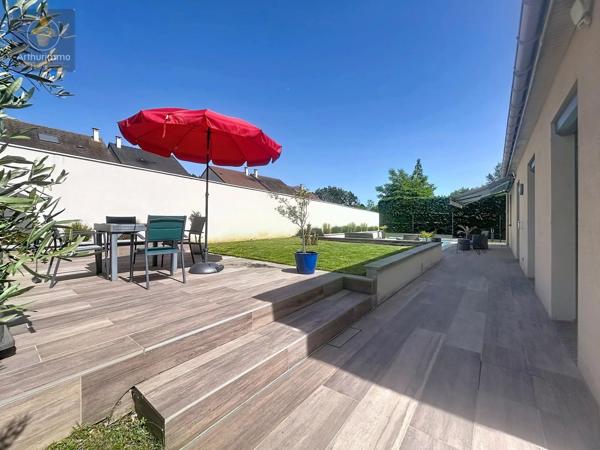 Vente                                                      Maison
                        
                     9 pièces                      227 m2                     à Yerres