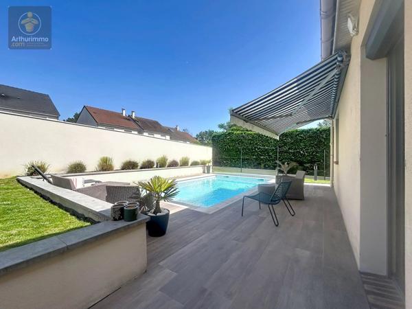 Vente                                                      Maison
                        
                     9 pièces                      227 m2                     à Yerres