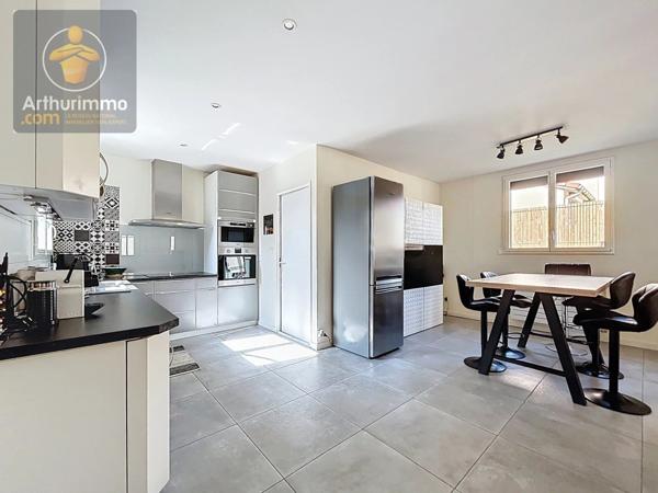 Vente Maison 9 pièces 227 m2 à Yerres