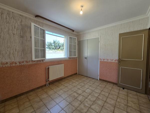 Sorgues (84700) Secteur ROUTE DE CHATEAUNEUF- MAISON PLAIN PIED 78m² - TERRAIN 378M² - GARAGE