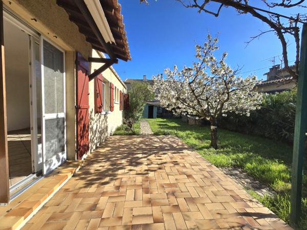 Sorgues (84700) Secteur ROUTE DE CHATEAUNEUF- MAISON PLAIN PIED 78m² - TERRAIN 378M² - GARAGE