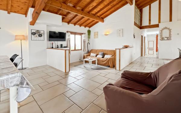 Maison à vendre    4 pièces •  Briscous