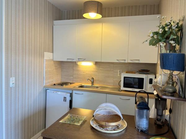 Studio – Terrasse plein Sud – À 300 Mètres de la plage!!!