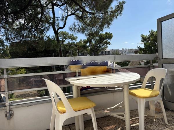 Studio – Terrasse plein Sud – À 300 Mètres de la plage!!!