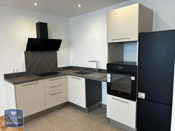 Appartement à louer 2 pièces 62.79m² Gignac (34150)