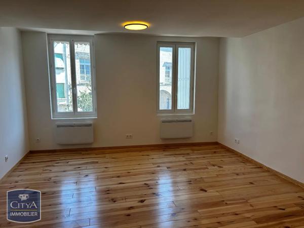 Appartement à louer 2 pièces 62.79m² Gignac (34150)