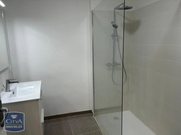 Appartement à louer 2 pièces 62.79m² Gignac (34150)