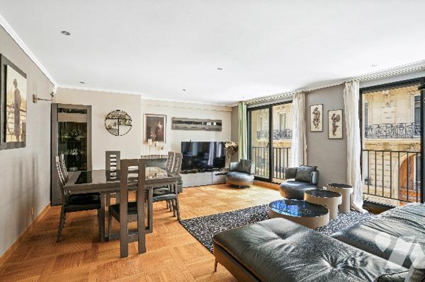 PLACE URUGUAY – Paris 16ᵉ limite 8e