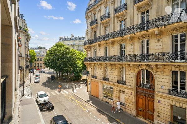 PLACE URUGUAY – Paris 16ᵉ limite 8e