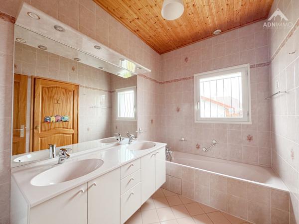 Thoiry (01710) Maison 6 Pièces 200 m2