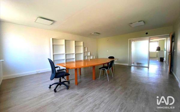 Bureaux à vendre 179 m² Évry-Courcouronnes
