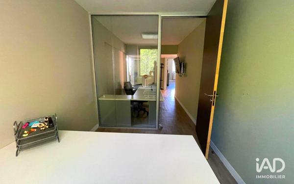 Bureaux à vendre 179 m² Évry-Courcouronnes