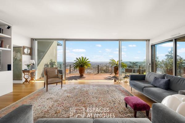 Toit-terrasse avec grandes terrasses et vue imprenable sur Lyon dans une résidence de standing