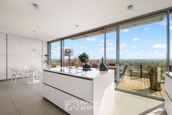 Toit-terrasse avec grandes terrasses et vue imprenable sur Lyon dans une résidence de standing